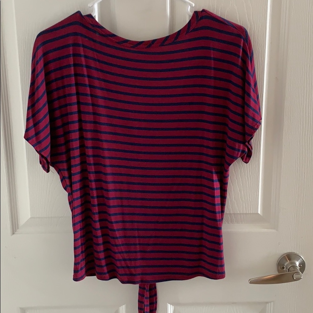 Woman’s top - Picture 4 of 4